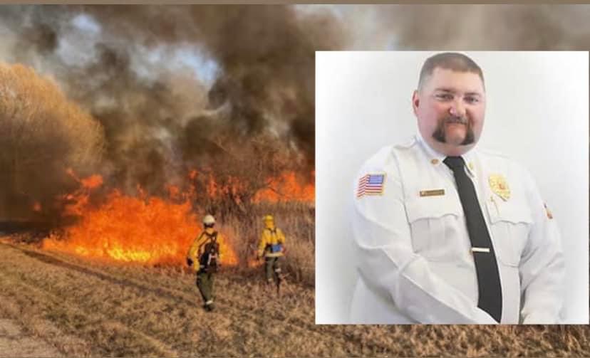 After fighting blazes for 9 days, Texas fire chief dies.