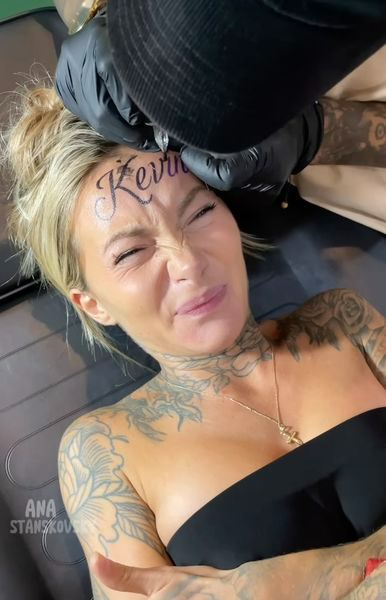 Woman defends decision to tattoo boyfriend’s name on forehead, says it’s an expression of love